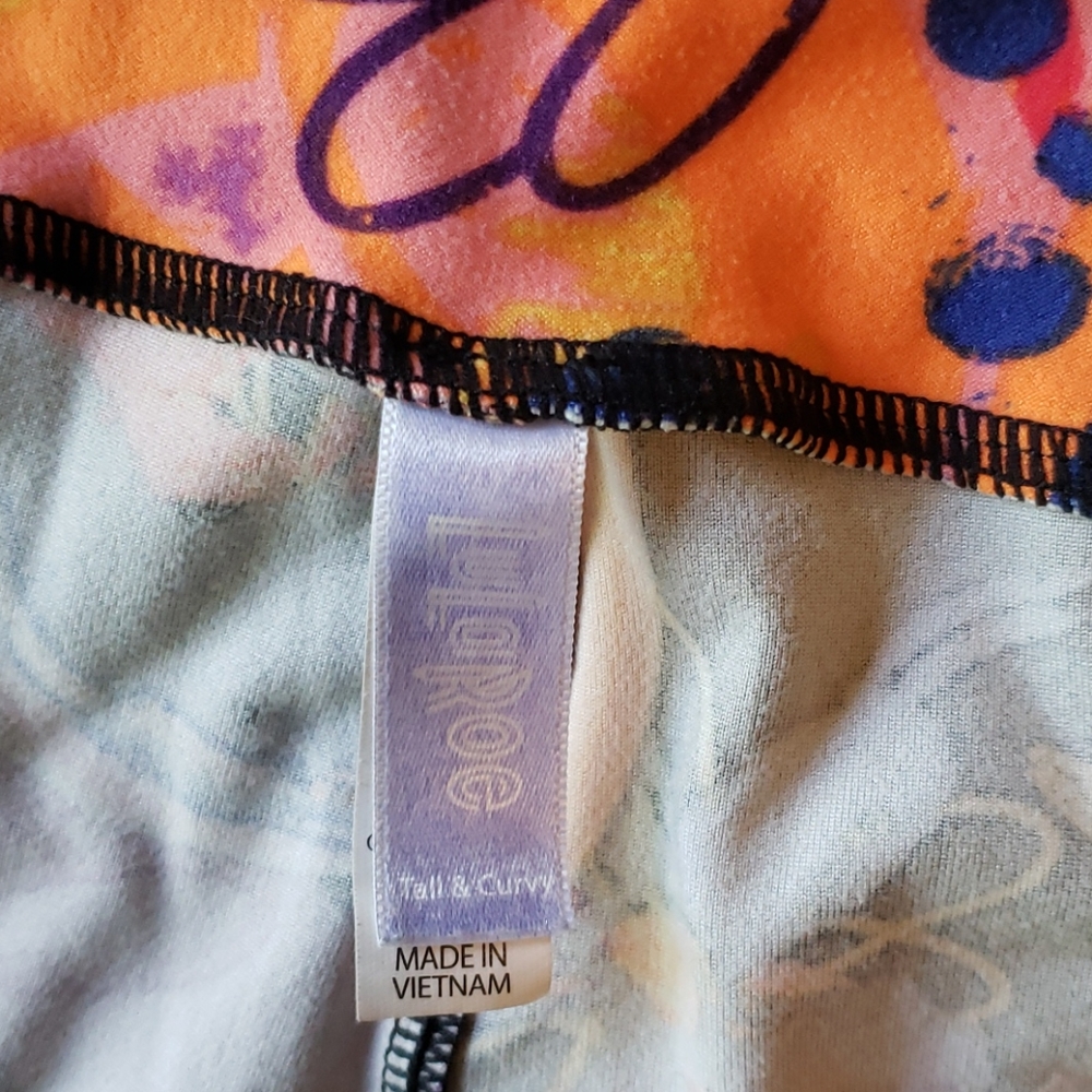 LuLaRoe Mickey Mouse Tall and Curvy Leggings - Picture 3 of 4